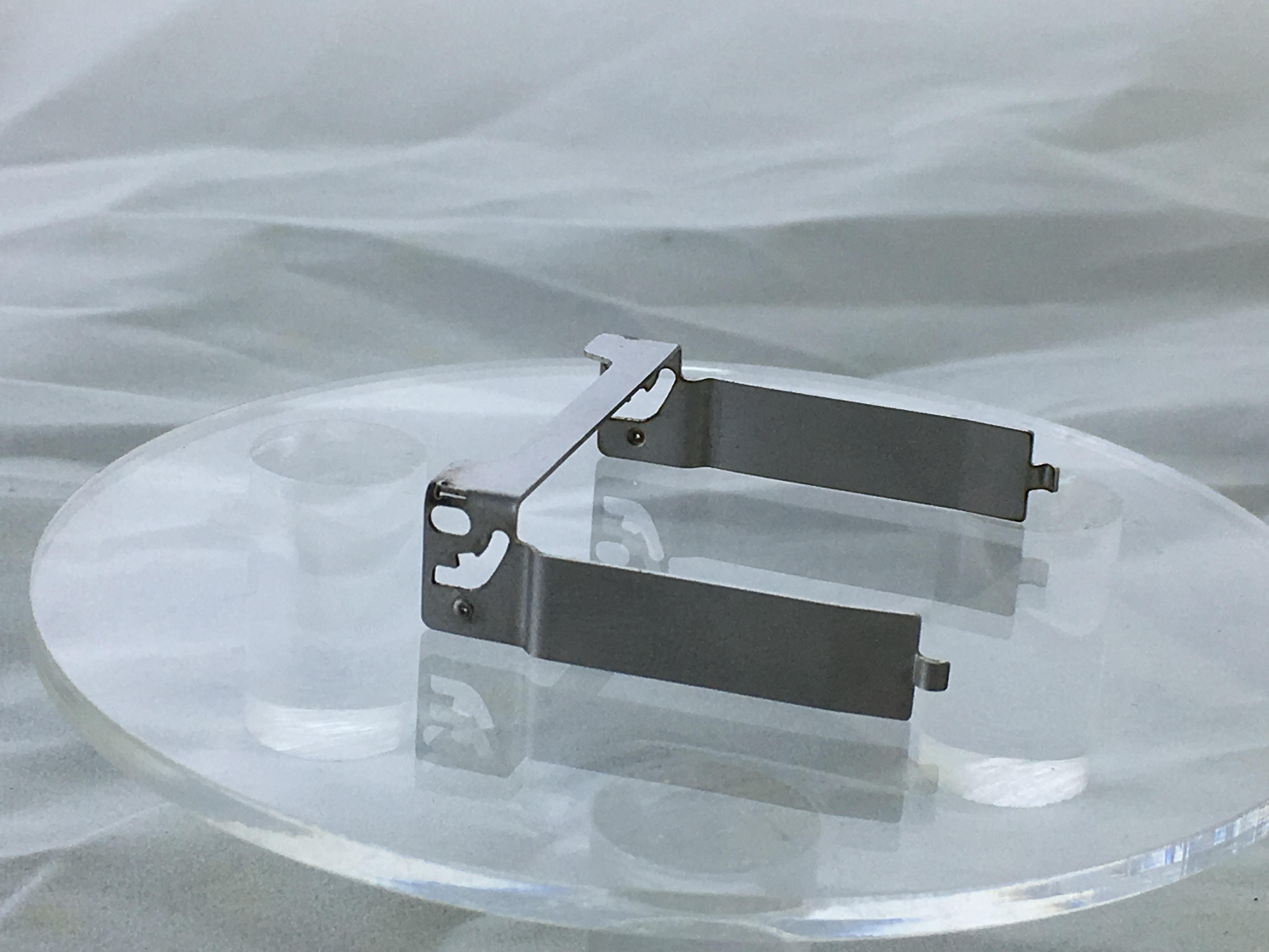  Cages